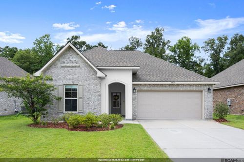8919 Meadow Sage Dr, Denham Springs, LA, 70726-7060 | Card Image