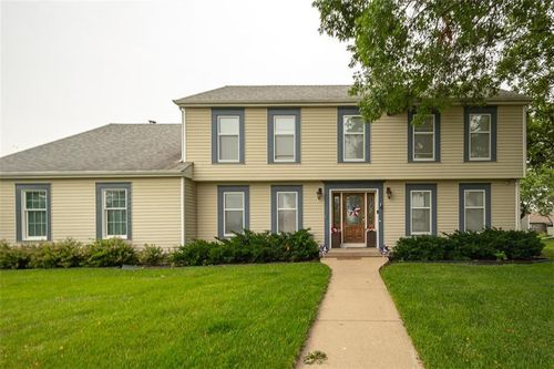 1701 S Ash St, Ottawa, KS, 66067-4021 | Card Image
