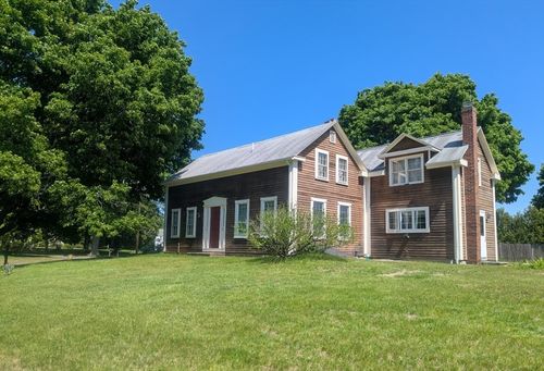 55 Garrison St, Groveland, MA, 01834-1832 | Card Image