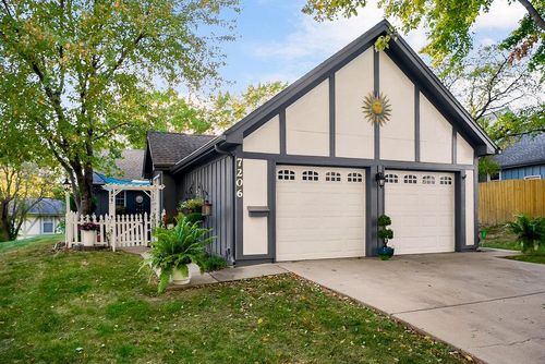 7206 Mastin St, Merriam, KS, 66203-4617 | Card Image