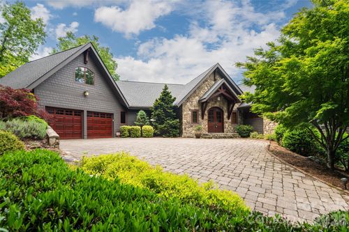 211 Boulder Ridge Dr, Hendersonville, NC, 28792-6463 | Card Image