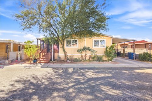 3519 Katmai Dr, Las Vegas, NV, 89122-4027 | Card Image