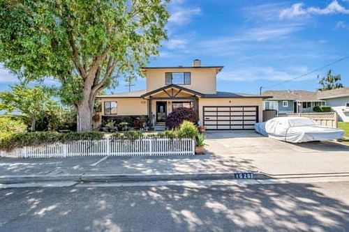 16265 Lyle St, Castro Valley, CA, 94578-1158 | Card Image