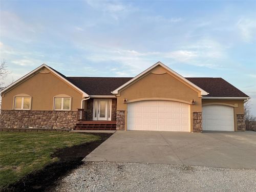 3110 Woodland Ln, Truro, IA, 50257-8016 | Card Image