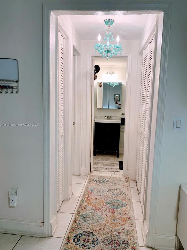 APT-11 - 130 Mendoza Ave, Condo with 0 bedrooms, 1 bathrooms and null parking in Coral Gables FL | Image 6