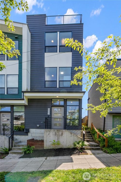 2327 E Denny Way, Seattle, WA, 98122-2931 | Card Image