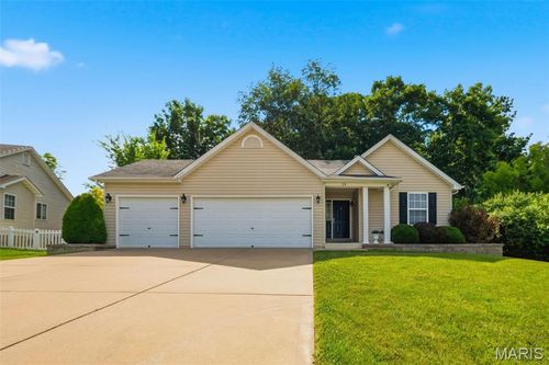 29 Great Owls Way, Winfield, MO, 63389-3356 | Card Image