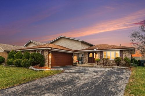 2731 201st Pl, Lynwood, IL, 60411-1585 | Card Image