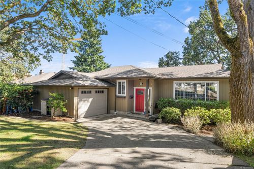 1571 Arrow Rd, Saanich, BC, V8N1C8 | Card Image