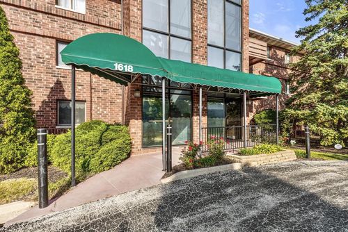 104-1618 S 115th Court, WEST ALLIS, WI, 53214 | Card Image