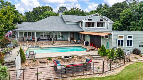 401 Quarry Rd, Russellville, AR, 72802-8599 | Card Image