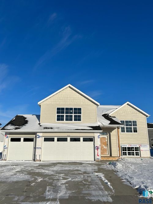 5916 S Coneflower Ave, Sioux Falls, SD, 57108-4560 | Card Image