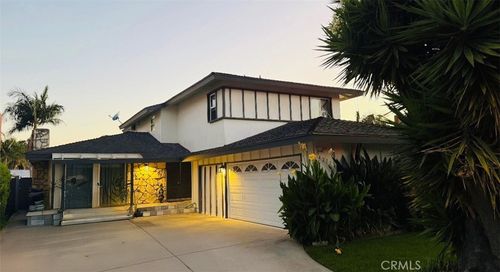 4272 Niland St, Lynwood, CA, 90262-4546 | Card Image