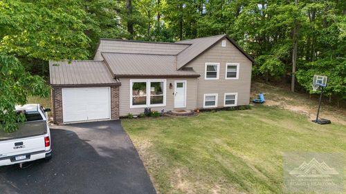 135 Bayberry Ave, Princeton, WV, 24739-8514 | Card Image