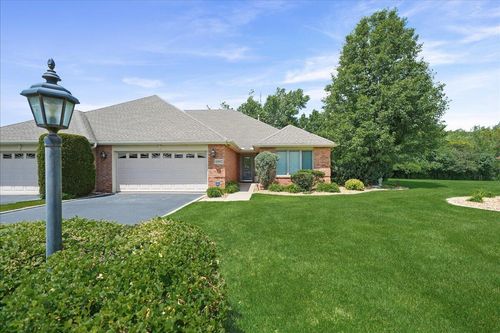 10902 W 82nd Ct, Saint John, IN, 46373-9026 | Card Image