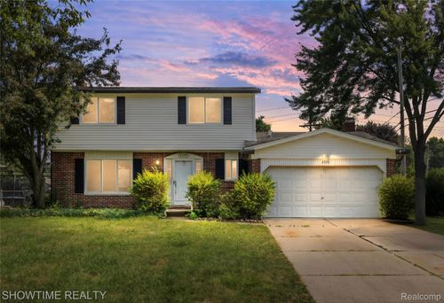 2376 Greensboro Dr, Troy, MI, 48085-3613 | Card Image