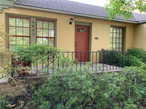 6803 San Mateo Blvd, Dallas, TX, 75223-1118 | Card Image