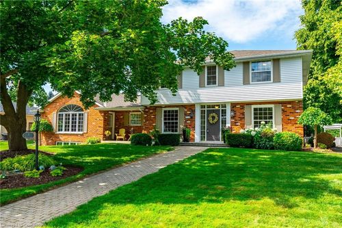 1 Cullum Dr, Carlisle, ON, L0R1H2 | Card Image