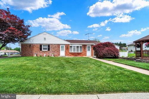 2290 School St, YORK, PA, 17408-4022 | Card Image