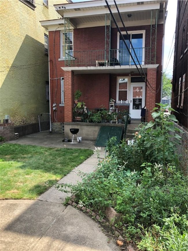 2 - 5127 Liberty Ave, Condo with 2 bedrooms, 1 bathrooms and 2 parking in Bloomfield PA | Image 24