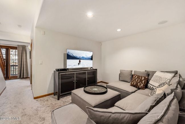 107 Lions Ln, Townhouse with 3 bedrooms, 4 bathrooms and 3 parking in Minturn CO | Image 6