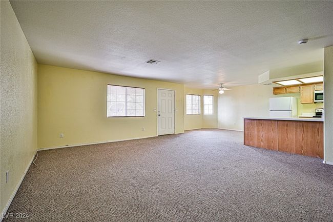 UNIT-2090 - 8410 Eldora Ave, Condo with 2 bedrooms, 2 bathrooms and null parking in Las Vegas NV | Image 5