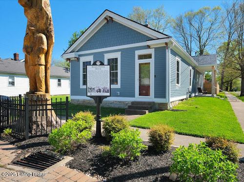 109 S Walnut St, La Grange, KY, 40031-1439 | Card Image