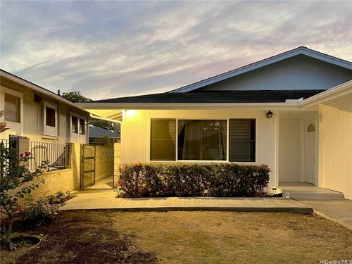 unit-b-1508 Farrington St, Honolulu, HI, 96822-3320 | Card Image