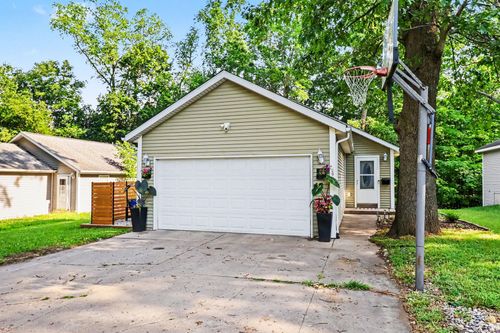 2909 Parkview Avenue, Kalamazoo, MI, 49008 | Card Image