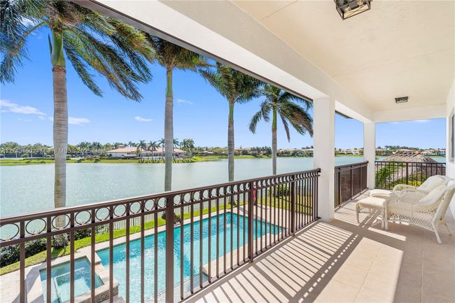 7770 Sw 188 Th Ter, House other with 5 bedrooms, 4 bathrooms and null parking in Cutler Bay FL | Image 6