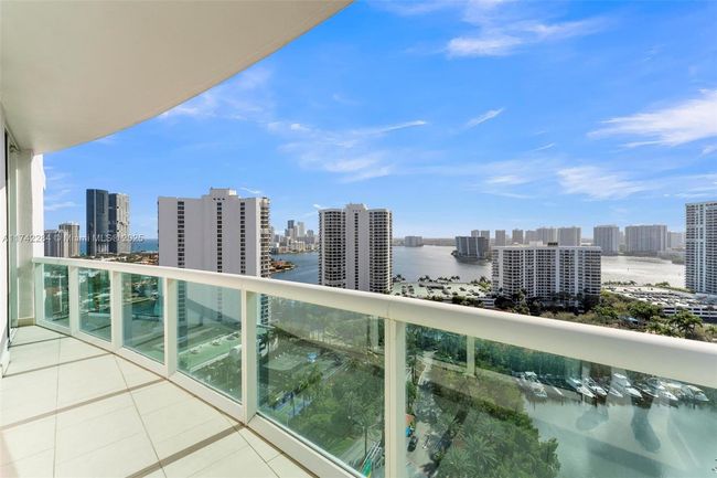 APT-2011 - 19400 Turnberry Way, Condo with 3 bedrooms, 3 bathrooms and null parking in Aventura FL | Image 74