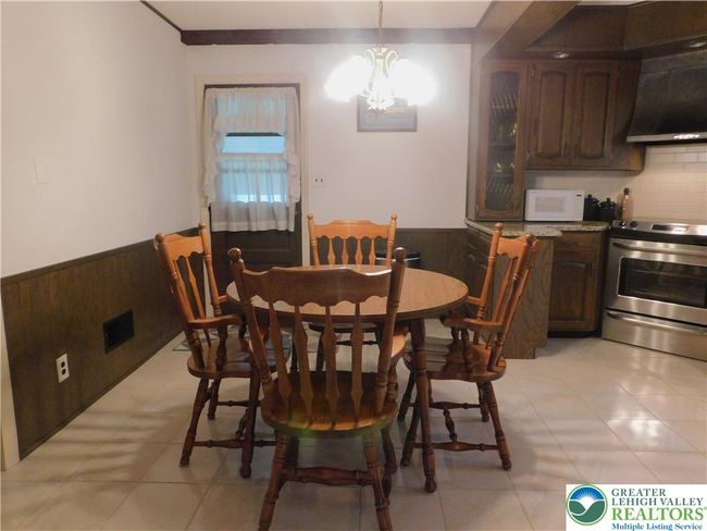 Breakfast Nook | Image 8