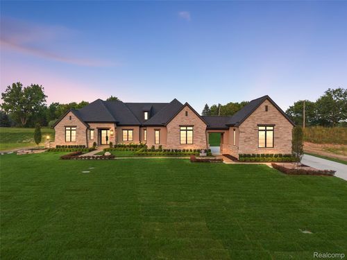67736 Overlook Trl, Washington Twp, MI, 48095-3205 | Card Image