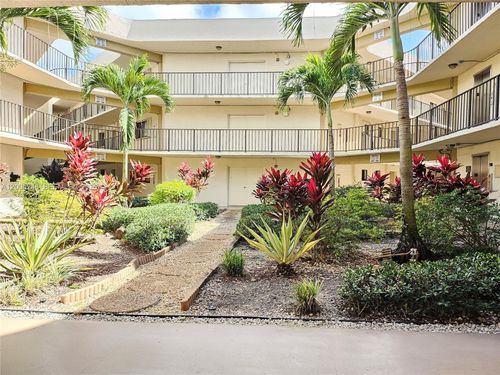 305-8005 Sw 107th Ave, Miami, FL, 33173 | Card Image