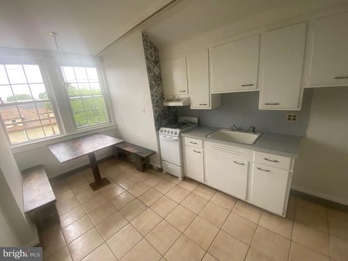 apt-3-43 Pierce St, KINGSTON, PA, 18704-4621 | Card Image