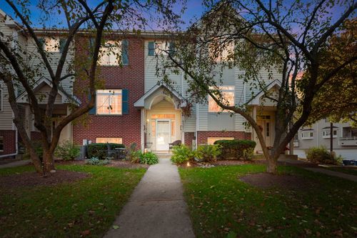 437-437 E Willow St, Elburn, IL, 60119-8999 | Card Image