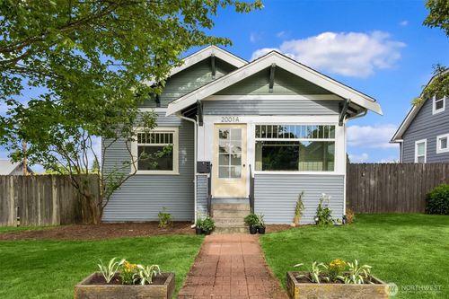 2001 Rainier Ave, Everett, WA, 98201-2432 | Card Image