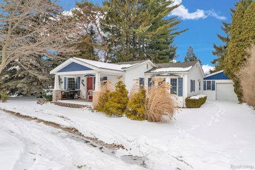 7271 Simons St, Lexington, MI, 48450-8650 | Card Image