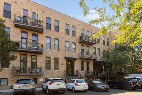 2f-3133 Lakewood Ave, Chicago, IL, 60657-9460 | Card Image