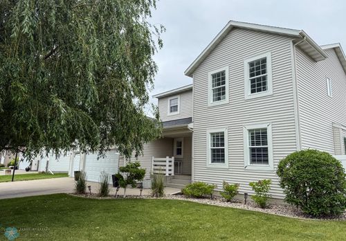 5592 Farmstead Ct S, Fargo, ND, 58104-3961 | Card Image