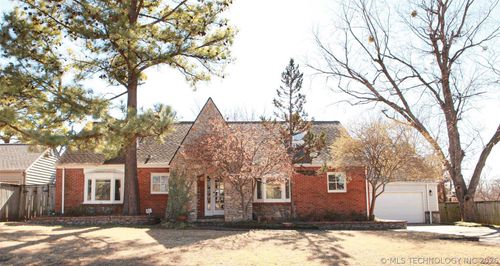 2430 17th Pl, Tulsa, OK, 74104-5109 | Card Image