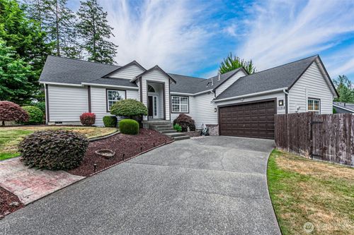 11218 215th Ave E, Sumner, WA, 98391-7846 | Card Image