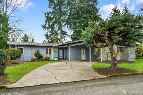 5828 129th Avenue Se, Bellevue, WA, 98006 | Card Image