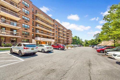 apt-106-1376 Midland Ave, Yonkers, NY, 10708-6853 | Card Image