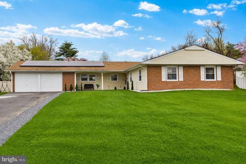 10 Thornhill Ct, Willingboro, NJ, 08046-3606 | Card Image