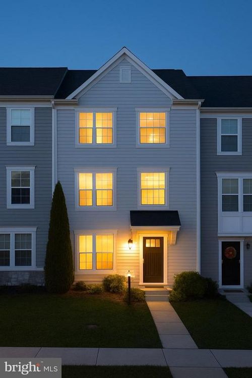 37 Britania Ct, MARTINSBURG, WV, 25405-5820 | Card Image