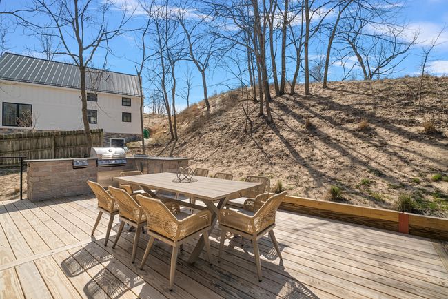 08-4730 Notre Dame Ave -8 | Image 24