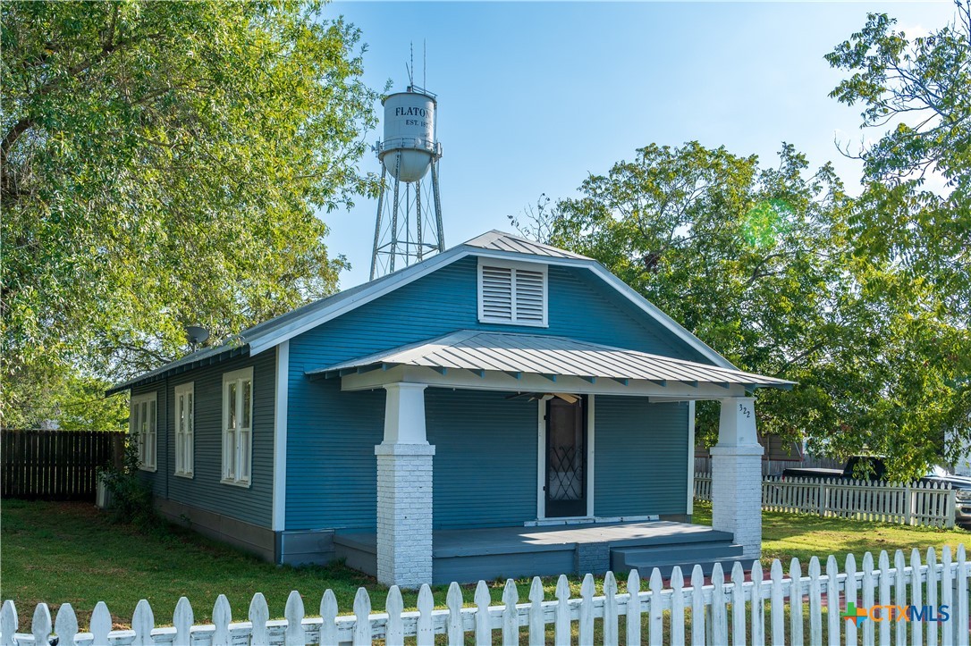 North Main St, Flatonia, TX 78941