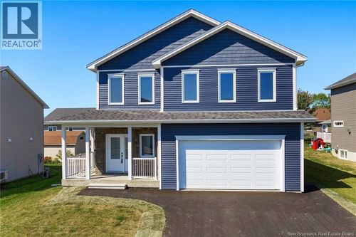 735 Hillcrest Dr, Fredericton, NB, E3A5K7 | Card Image