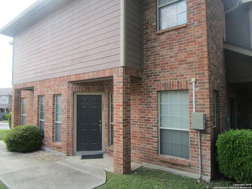 133-133 Chapel Hill Cir, San Antonio, TX, 78240-3977 | Card Image